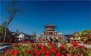 凤凰古城、晚会、矮寨大桥、魔鬼玻璃栈道、墨戎苗寨汽车两日游